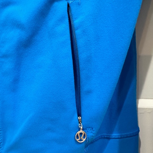 (2173) LULULEMON Daily Yoga Jacket Sz 4 **LOVED** - Picture 9 of 11